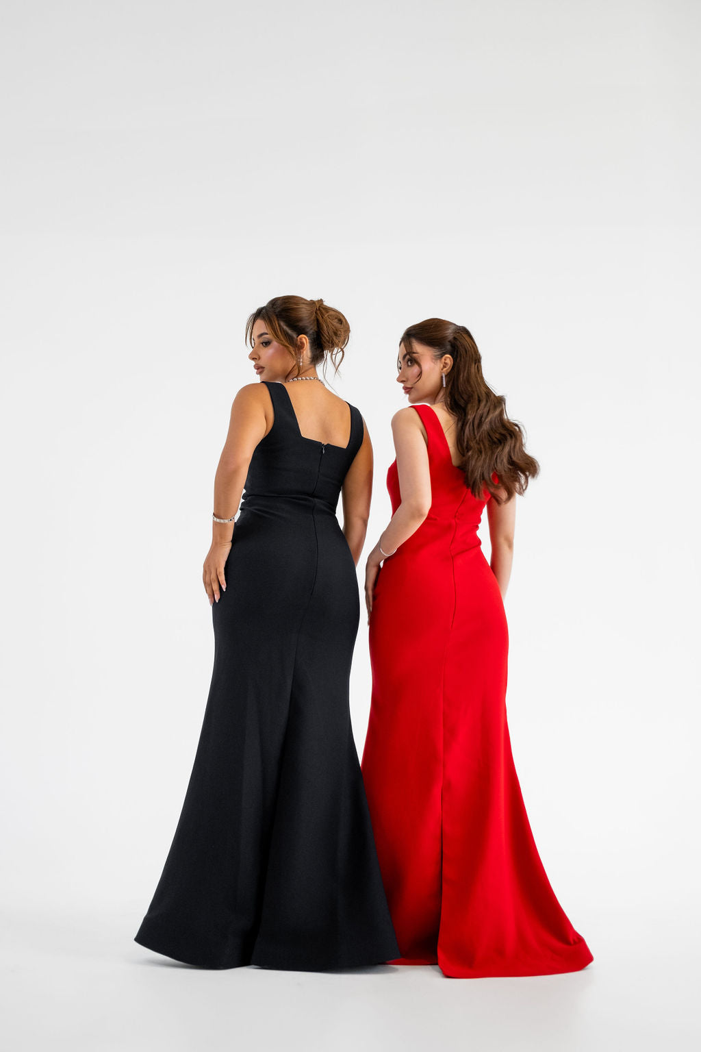 Dusk - Red | غسق بالأحمر